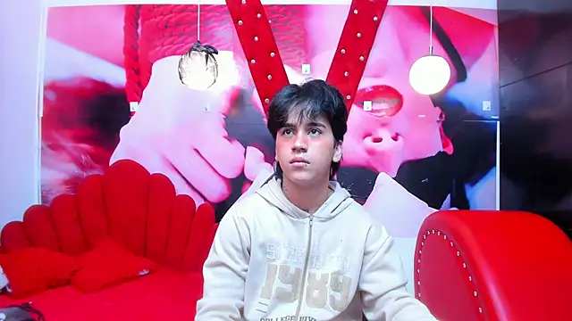 Snapshot of alex_477 chatting on 10/30/25, 11:52 alex 477 online show from 10/30/25, 11:52