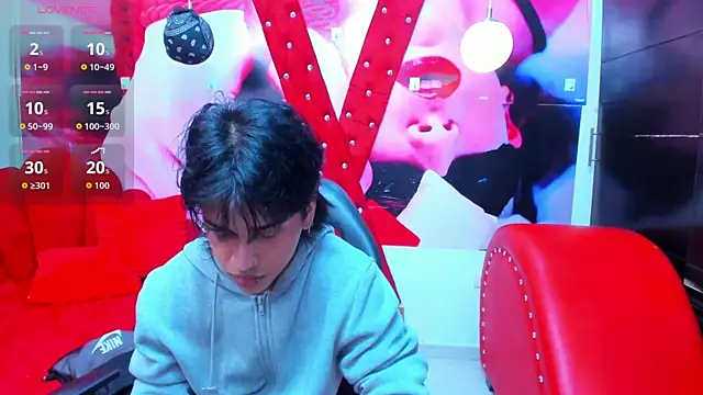 Snapshot of alex_477 chatting on 07/10/26, 11:43 alex 477 online show from 07/10/26, 11:43