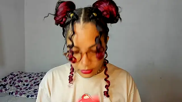 Snapshot of Jade_Dorthini chatting on 03/07/25, 09:06 Jade Dorthini online show from 03/07/25, 09:06