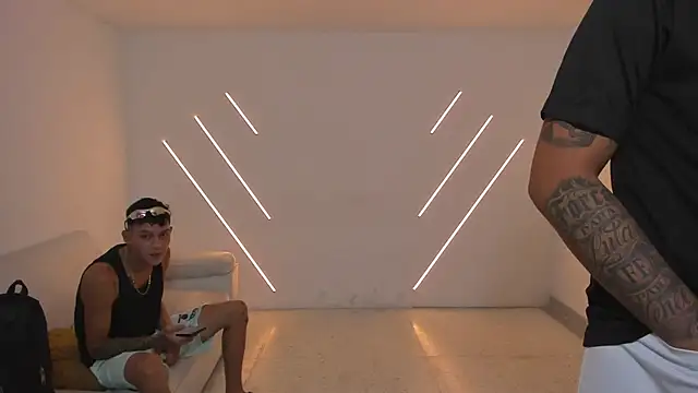 Snapshot of brutal_sex_room2 chatting on 10/24/25, 12:48 brutal sex room2 online show from 10/24/25, 12:48