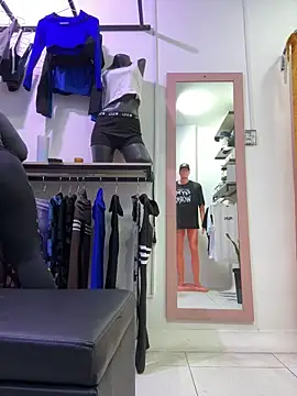 kim monti online show from 10/06/25, 09:04