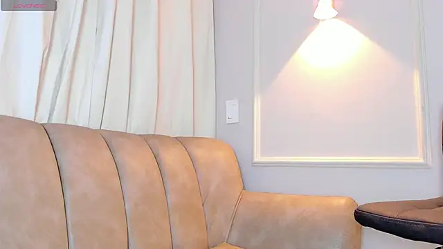 Lia walton online show from 12/03/25, 01:10