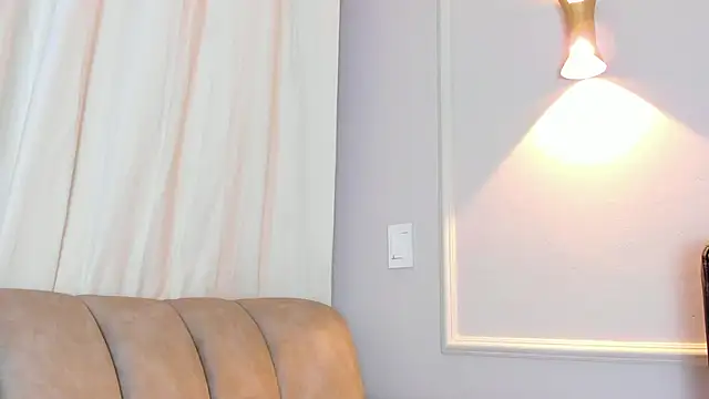 Lia walton online show from 09/13/25, 12:16