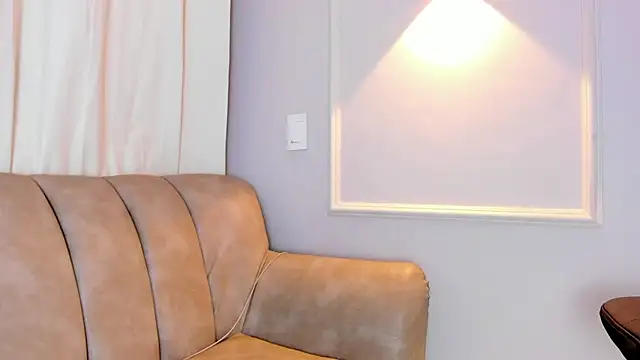 Lia walton online show from 03/17/25, 12:04