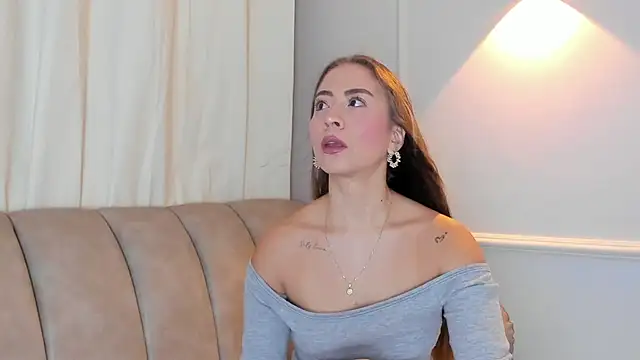 Lia walton online show from 02/12/25, 11:51