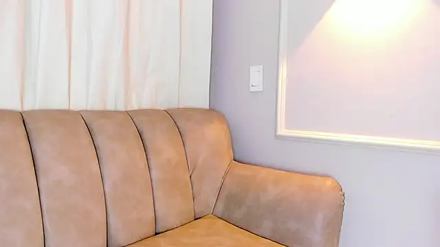 Lia walton online show from 02/11/25, 11:53