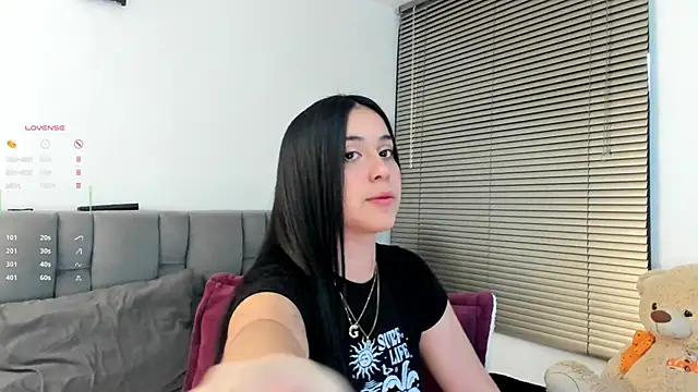 Gigi-bom online show from 11/26/25, 10:32