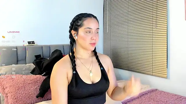 Gigi-bom online show from 05/22/26, 12:30