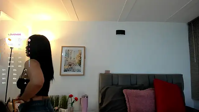 Gigi-bom online show from 04/22/26, 12:06