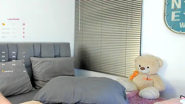 Gigi-bom online show from 10/22/25, 11:25