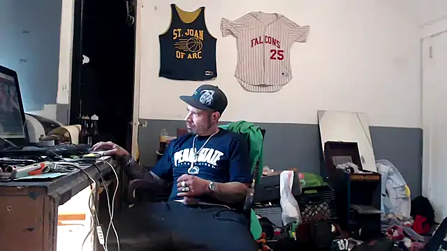 sledge901 online show from 10/18/25, 05:37