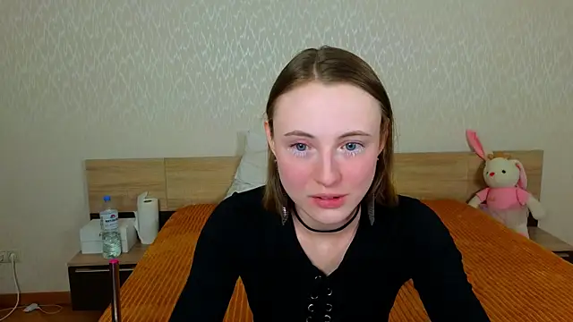 Cowell Adelina online show from 04/04/26, 09:27