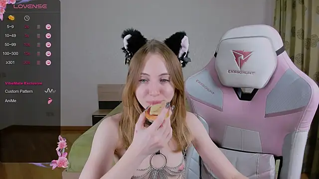 Cowell Adelina online show from 03/10/25, 12:49