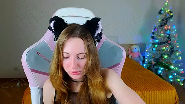 Cowell Adelina online show from 12/20/25, 09:34