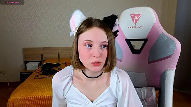 Snapshot of Cowell_Adelina chatting on 02/23/26, 09:32 Cowell Adelina online show from 02/23/26, 09:32