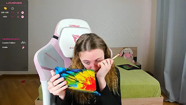 Cowell Adelina online show from 11/07/25, 08:08