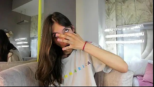 Feniix   online show from 04/10/26, 04:52