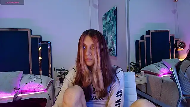 Feniix   online show from 06/04/26, 04:50