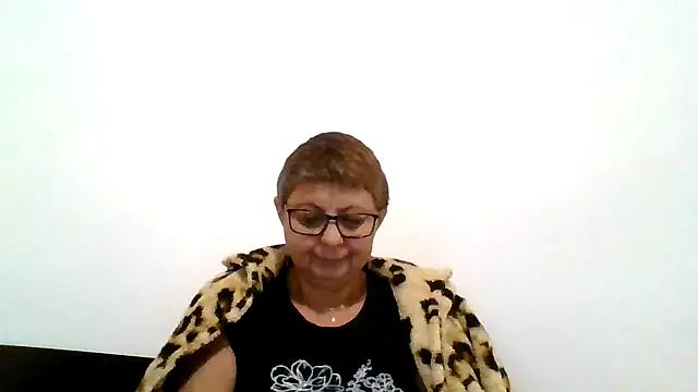 roseblak42 online show from 10/10/25, 03:46