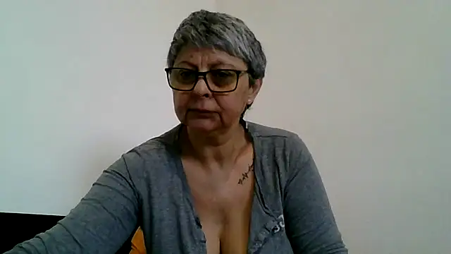 roseblak42 online show from 03/28/26, 07:31