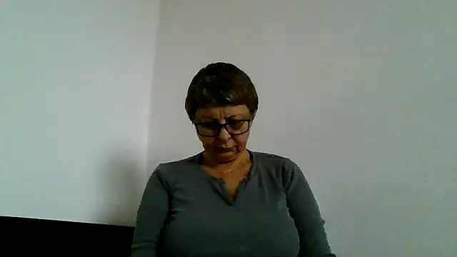 roseblak42 online show from 11/10/25, 10:20