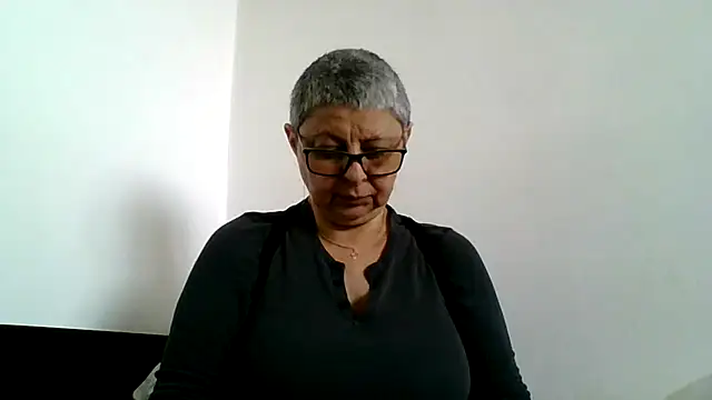 roseblak42 online show from 04/30/26, 09:38