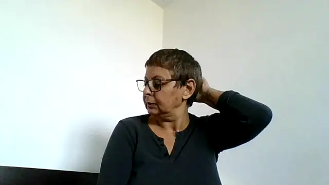 roseblak42 online show from 10/16/25, 02:14