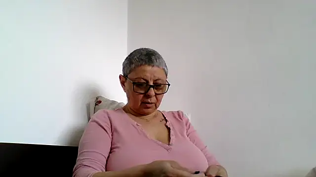 roseblak42 online show from 04/24/26, 09:00