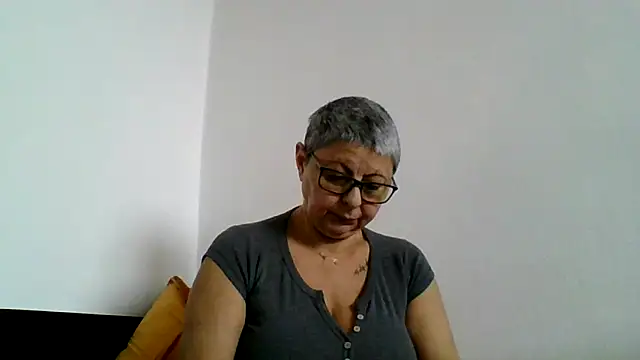 roseblak42 online show from 12/17/25, 09:14