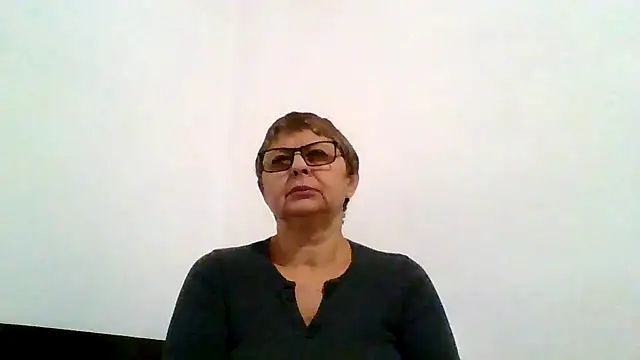 roseblak42 online show from 11/04/25, 05:39