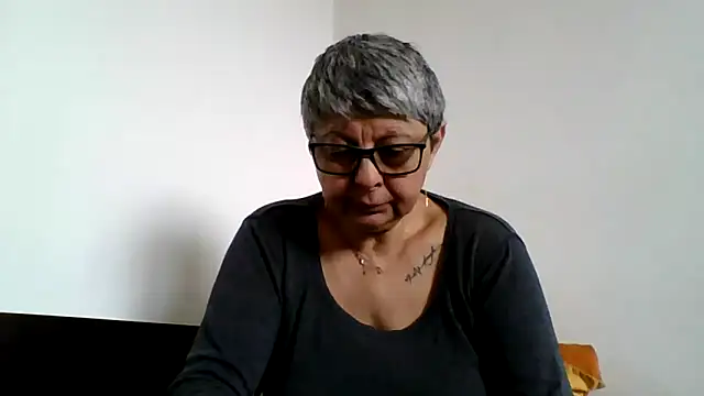 roseblak42 online show from 03/15/26, 09:05