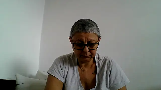 roseblak42 online show from 12/05/25, 10:03