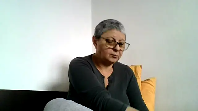 roseblak42 online show from 12/19/25, 07:33