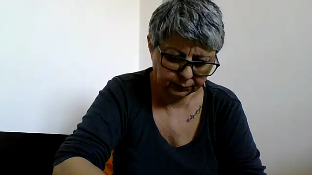 roseblak42 online show from 03/26/26, 01:20