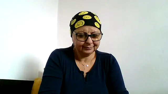 roseblak42 online show from 11/19/25, 09:42