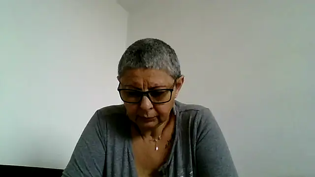 roseblak42 online show from 12/01/25, 11:55