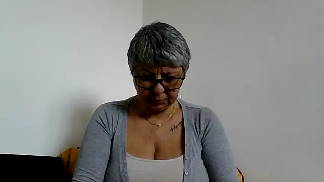 roseblak42 online show from 03/24/26, 09:42