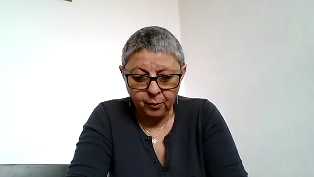 roseblak42 online show from 04/22/26, 10:22
