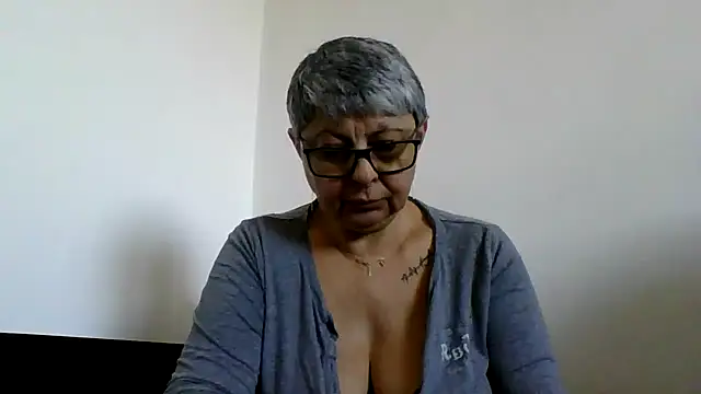 roseblak42 online show from 03/07/26, 11:59