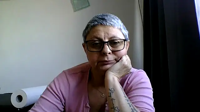 roseblak42 online show from 05/10/26, 03:25