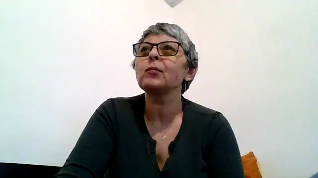 roseblak42 online show from 02/17/26, 02:36