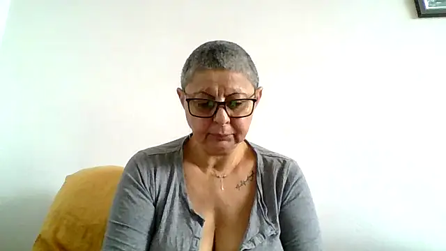 roseblak42 online show from 11/20/25, 09:10