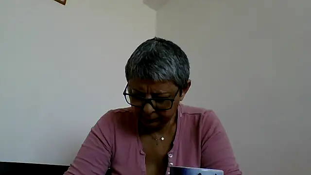 roseblak42 online show from 01/09/26, 11:28