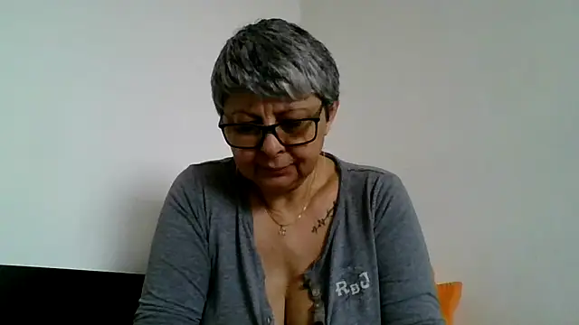 roseblak42 online show from 03/29/26, 07:54