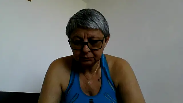 roseblak42 online show from 05/28/26, 12:33