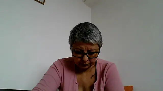 roseblak42 online show from 01/11/26, 08:54