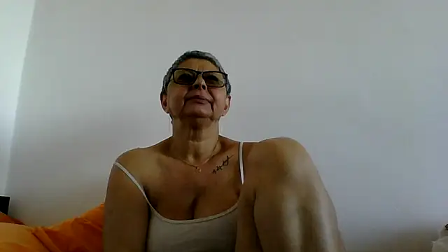 Snapshot of roseblak42 chatting on 07/23/26, 02:46 roseblak42 online show from 07/23/26, 02:46