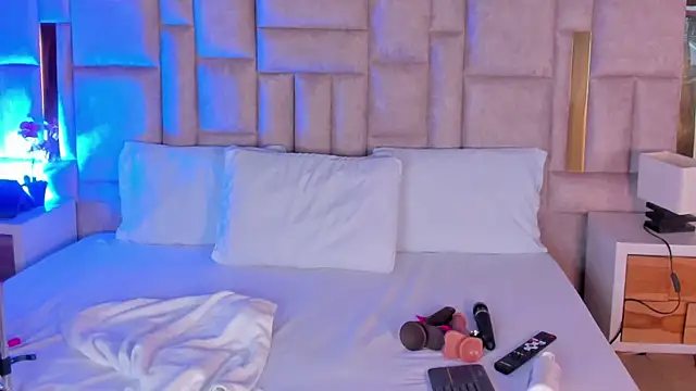 Snapshot of Miss_Abigail_ chatting on 12/05/25, 01:53 Miss Abigail online show from 12/05/25, 01:53