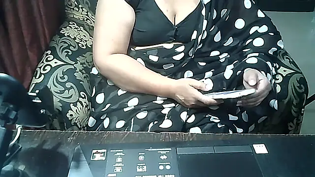 Snapshot of Punambhabisexy chatting on 12/14/25, 09:59 Punambhabisexy online show from 12/14/25, 09:59