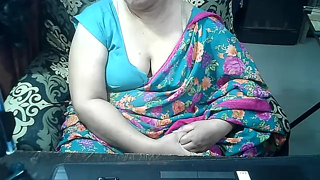 Snapshot of Punambhabisexy chatting on 04/25/26, 08:50 Punambhabisexy online show from 04/25/26, 08:50